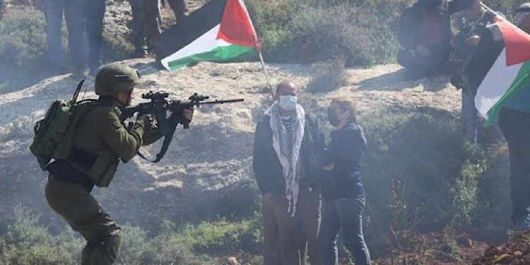 İsrail güçleri, Batı Şeria'da ve Doğu Kudüs'te 47 Filistinliyi gözaltına aldı: Toplam sayı 2 bin 800'e ulaştı