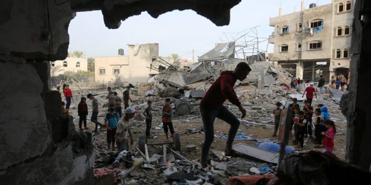 İsrail 'lütfetti': Gazze'ye günde iki yakıt tankeri girecek