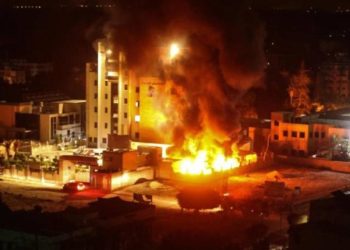 İsrail ordusu Gazze’de bu defa Vefa Hastanesi’ni bombaladı