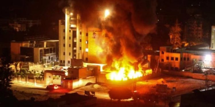 İsrail ordusu Gazze’de bu defa Vefa Hastanesi’ni bombaladı