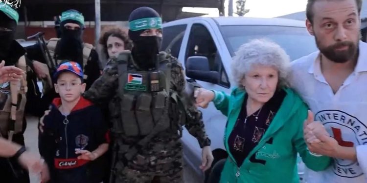 İsrail ordusu duyurdu; Hamas 17 esiri teslim etti