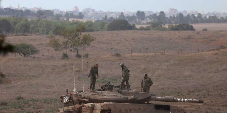 İsrail, serbest bıraktığı Filistinli mahkumun evine baskın düzenledi