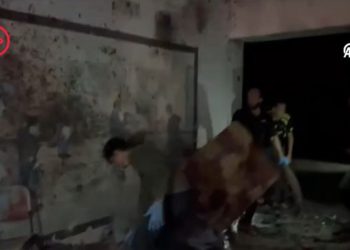 İsrail yine bir okul vurdu: Yerinden edilmiş siviller kalıyordu