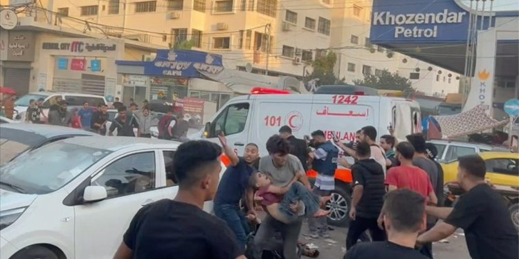 İsrail yine hastane vurdu: 13 kişi hayatını kaybetti