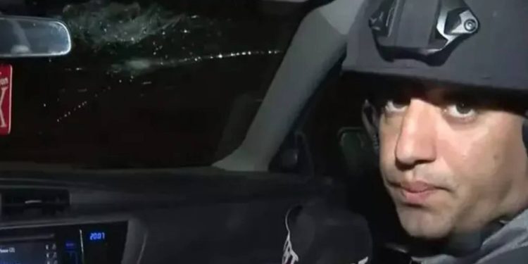 İsrail'de TRT Haber muhabirlerinin aracına saldırı! Ölümden döndüler