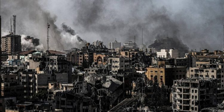 İsrail'in Gazze saldırıları devam ediyor: 50 Filistinli hayatını kaybetti