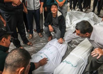İsrail'in Gazze'ye saldırılarında ölenlerin sayısı 11 bin 180'e yükseldi