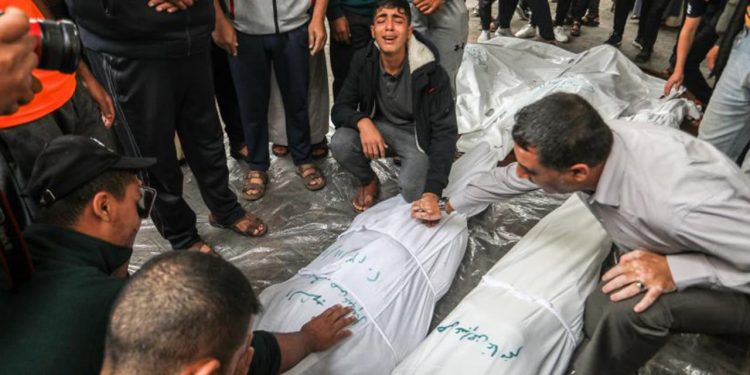 İsrail'in Gazze'ye saldırılarında ölenlerin sayısı 11 bin 180'e yükseldi