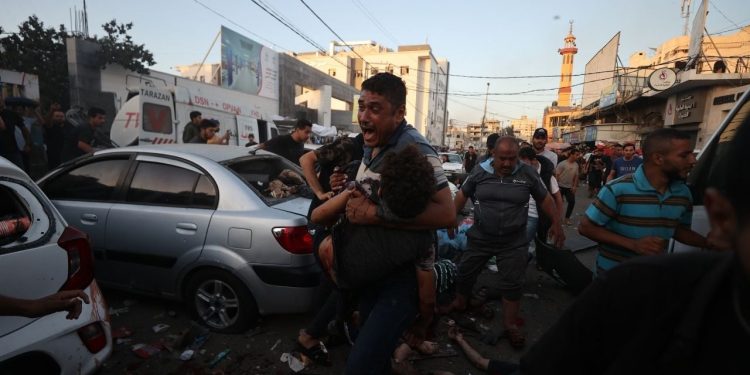 İsrail'in ambulans saldırısında bir gazeteci daha öldü