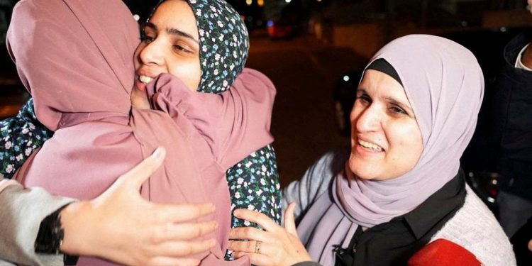 İsrail'in bıraktığı 39 Filistinli esir Batı Şeria'da