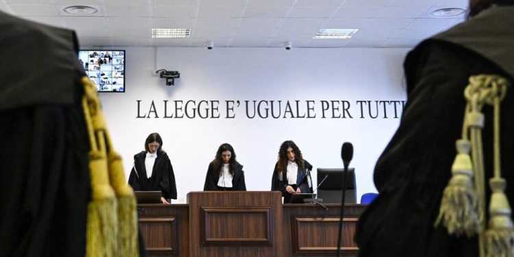 İtalya: Ndrangheta Mafyası davasında 207 kişiye toplam 2 bin 100 yıl hapis cezası