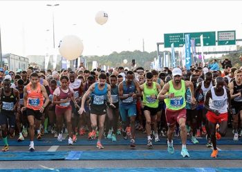Kıtaları birleştiren İstanbul Maratonu 45. yılında