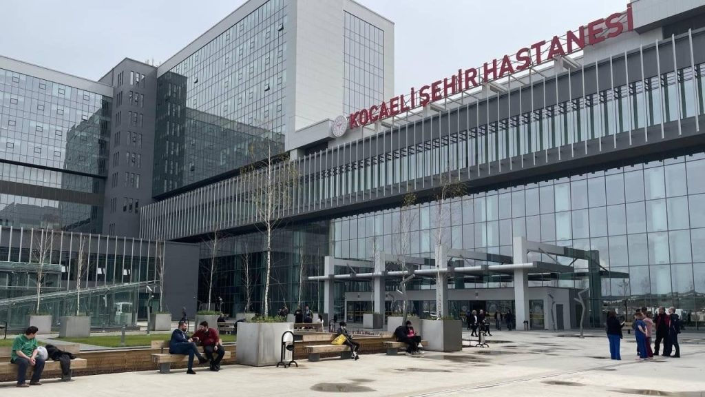 Kocaeli Şehir Hastanesi’nde kriz: Hastaların vücutlarında yanıklar oluştu, ameliyatlar durduruldu