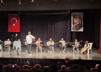 Koma Zarokên Aryan’dan ‘Sonbahar Konseri’