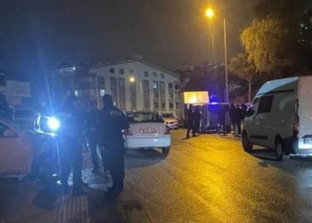 Komşular arasında ses kavgası: 1 ölü, 5 yaralı