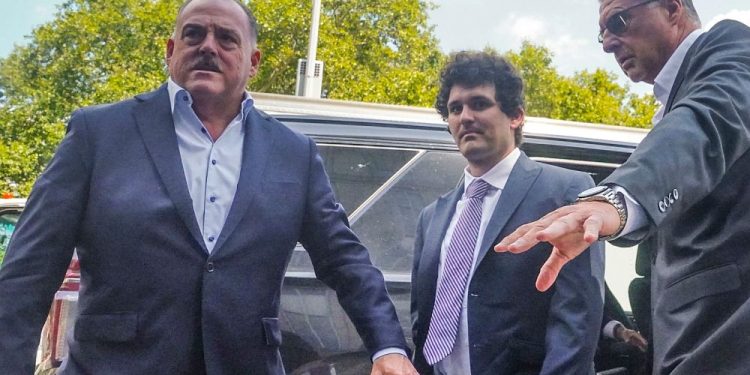 Kripto para borsası FTX'in kurucusu Sam Bankman-Fried jüri tarafından suçlu bulundu