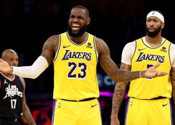 LeBron James sahneye çıktı, Lakers galibiyeti uzatmalarda aldı