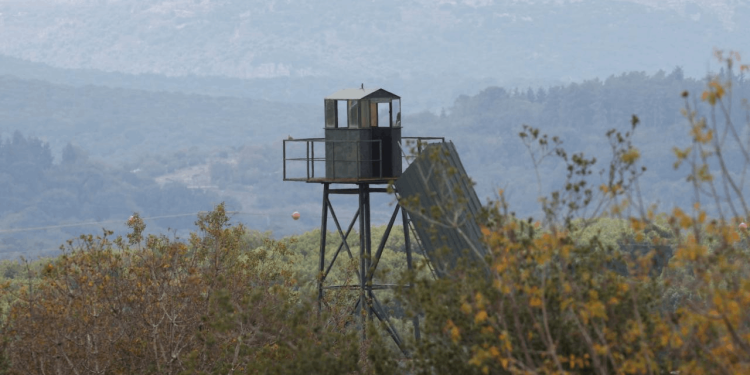 Lübnan sınırında 2 İsrail askeri yaralandı