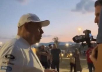 Mado’nun sahibi Kanbur’dan, ruhsatsız ve kaçak işyerlerini paylaşan gazeteciye küfür