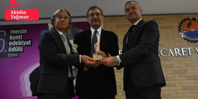 Mersin Kenti Edebiyat Ödülü Orhan Pamuk'a verildi