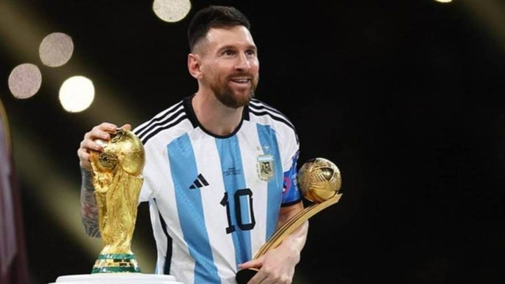 Messi'nin Dünya Kupası formaları rekor fiyatla satılacak