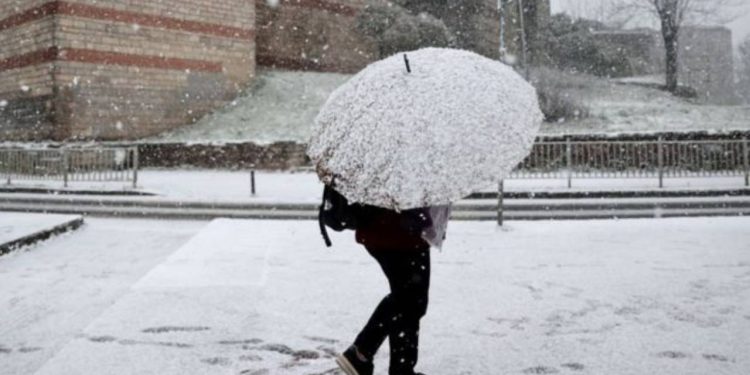 Meteoroloji'den 50 kent için sarı ve turuncu kodlu uyarı! Kar yağışı geliyor