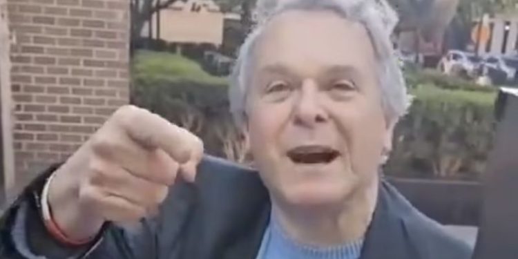 Müslüman seyyar satıcıya hakaret eden eski Obama yönetimi yetkilisi gözaltına alındı