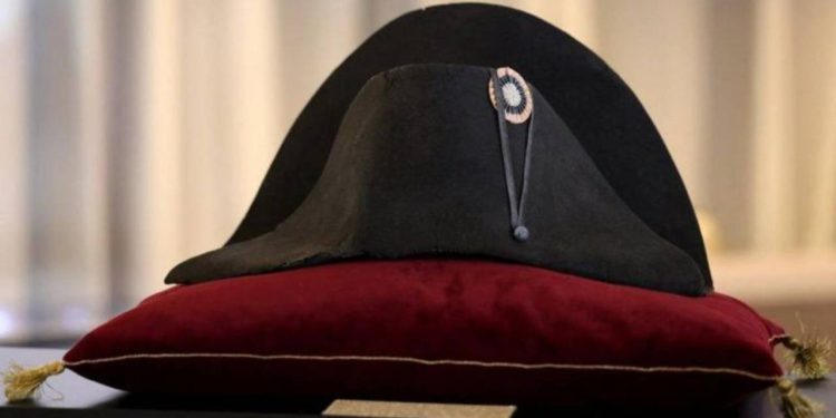 Napolyon Bonapart'ın şapkası açık artırmaya çıkıyor