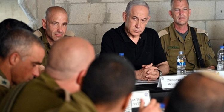 Netanyahu hastane baskınıyla övündü:  Şifa Hastanesi'ne giremeyeceğimizi söylediler, içeri girdik"