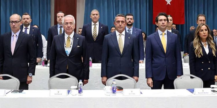 Öneri yönetime sunulacak; Fenerbahçe Yüksek Divan Kurulu'ndan Süper Kupa kararı