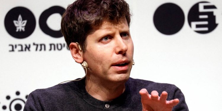 OpenAI Yönetim Kurulu, görevden aldığı ChatGPT CEO'su Altman'ı 'geri döndürme çabasında'