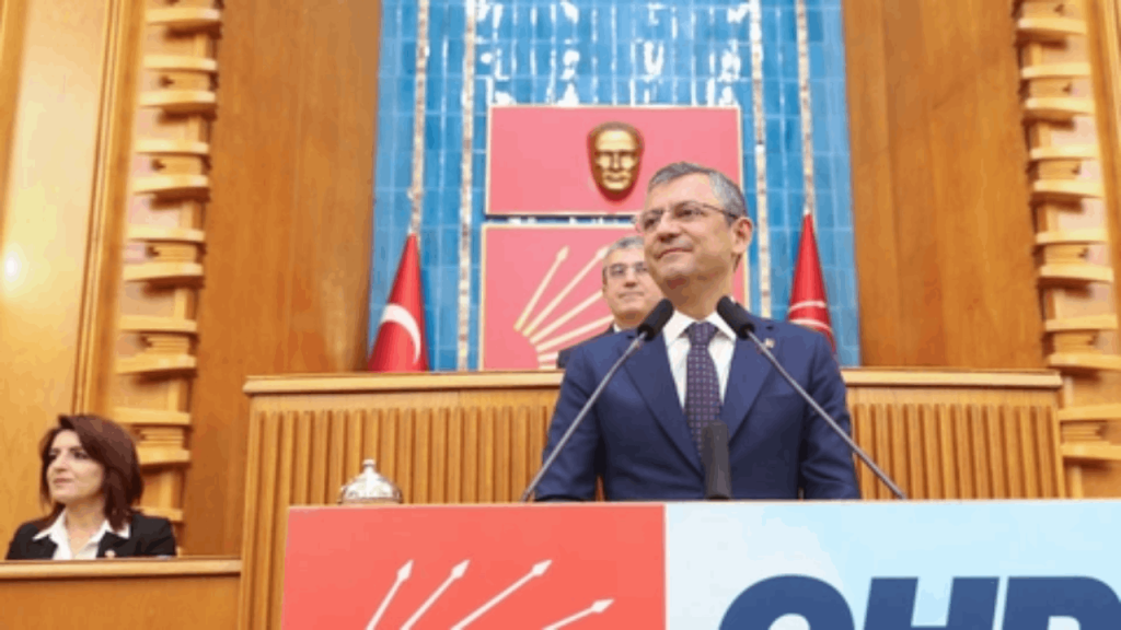 Özgür Özel, CHP'deki önseçimin nasıl olacağını açıkladı: "Diğer genel başkanlarla en kısa sürede görüşeceğiz"