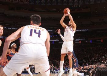 Phoenix Suns seriye bağladı