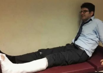 Polislerin ayağını kırdığı avukata tazminat ödenecek; savcı 6 yıldır polislerin kimliğini tespit edemedi!