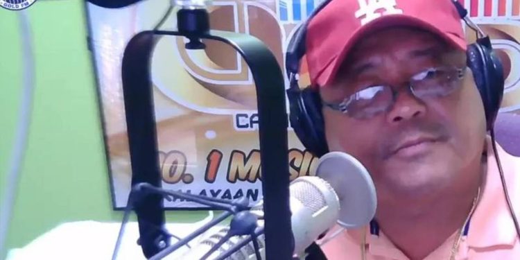 Radyo programcısı canlı yayında öldürüldü!