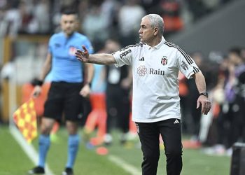 Rıza Çalımbay'dan Ghezzal açıklaması: Soyunma odasında ağladı