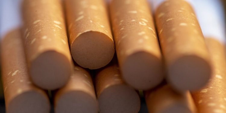 Sigarada zam fırtınası dinmiyor: Paketi 57 TL oldu