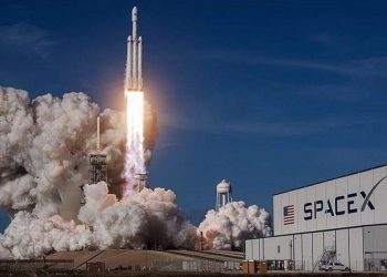 SpaceX'in Starship roketi test uçuşunun sekizinci dakikasında roketle bağlantı kesildi