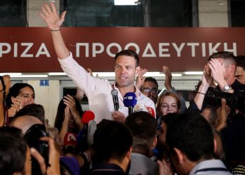 Syriza'dan dokuz vekil daha istifa etti: 'Yeni parti kurabilirler'