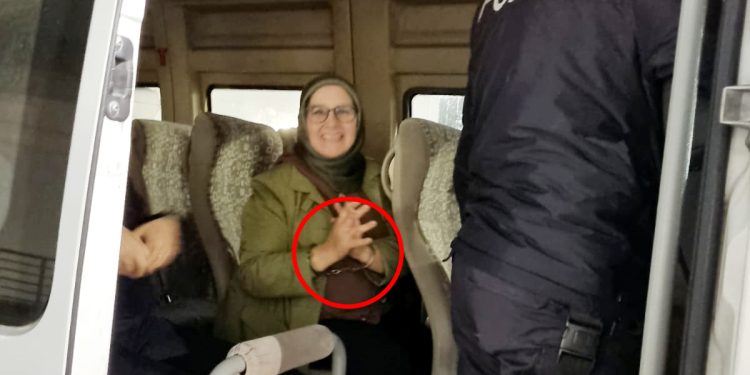 Tutuklanan Hüda Kaya’nın selamı var: Tek kişilik odadayım ama yalnız olmadığımı biliyorum!