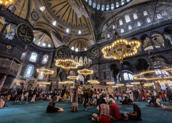 UNESCO istedi; Ayasofya’da 15 Ocak’tan itibaren ziyaretçi yönetim planı uygulanacak