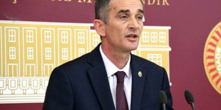 Ümit Dikbayır’dan taciz iddiasına cevap: ‘Parti yetkililerimizin çok utanacağı bir şey var’