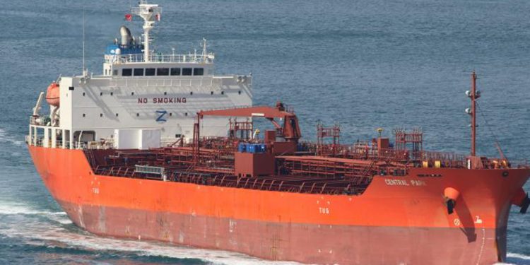 Yemen’de kaçırılan gemi, 15 saat sonra kurtarıldı