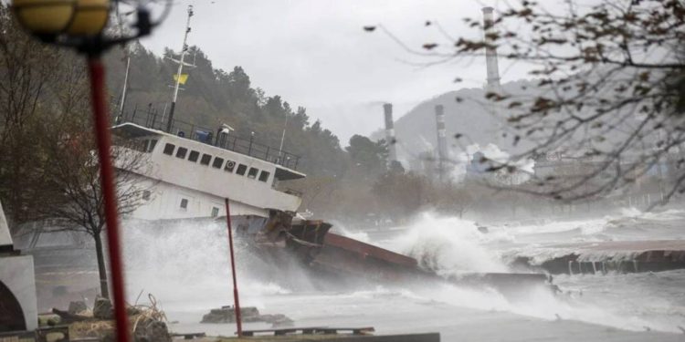 Zonguldak'ta olumsuz hava koşulları nedeniyle eğitime 1 gün ara verildi