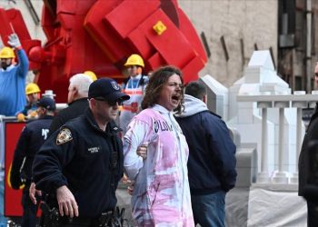 Filistinlilerden New York’ta Geleneksel Şükran Günü Geçit Töreni’nde “İsrail” eylemi!