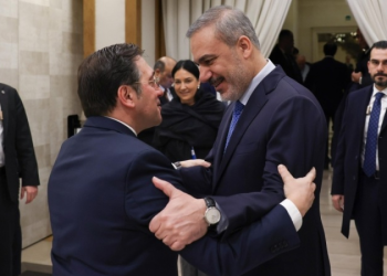 İspanyol mevkidaşından Hakan Fidan’a sıcak karşılama