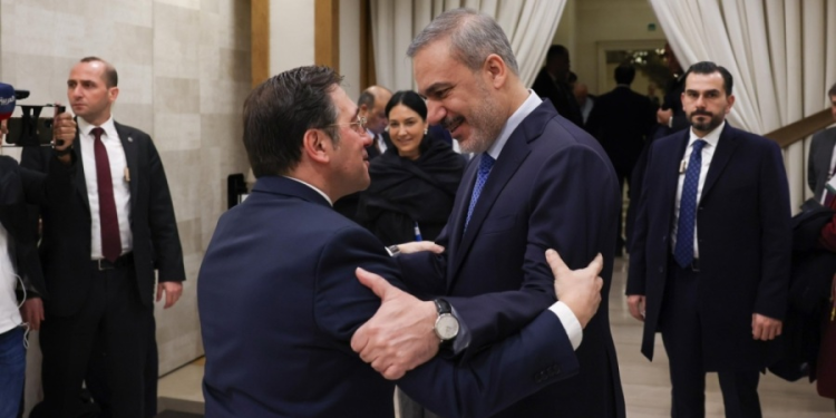 İspanyol mevkidaşından Hakan Fidan’a sıcak karşılama