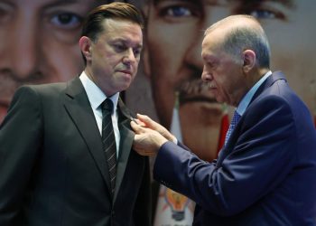 ‘İYİ Parti’den istifa ederek AKP’ye geçen Nebi Hatipoğlu 50 milyon dolar transfer parası aldı’ iddiası