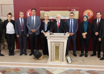 ‘Saray yargı darbesinin arkasında durdu’