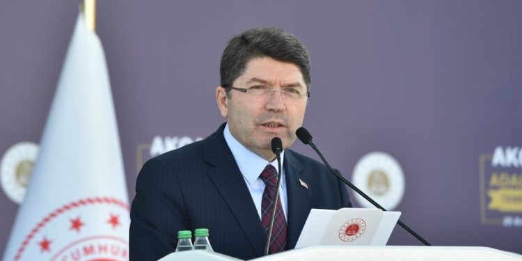 Ertelenen Süper Kupa final maçıyla ilgili sosyal medya hesaplarına soruşturma